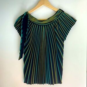 Vintage Issey Miyake Fete top. Purchased by seller in 2006. Mint condition.